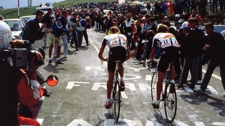 'Acht PDM-renners aan de doping in Tour '88'