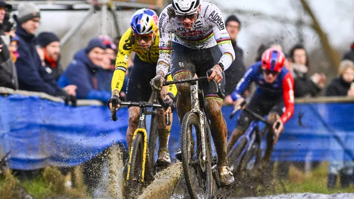 Cyclocross race in Baal X2O badkamers trophee 2024 men