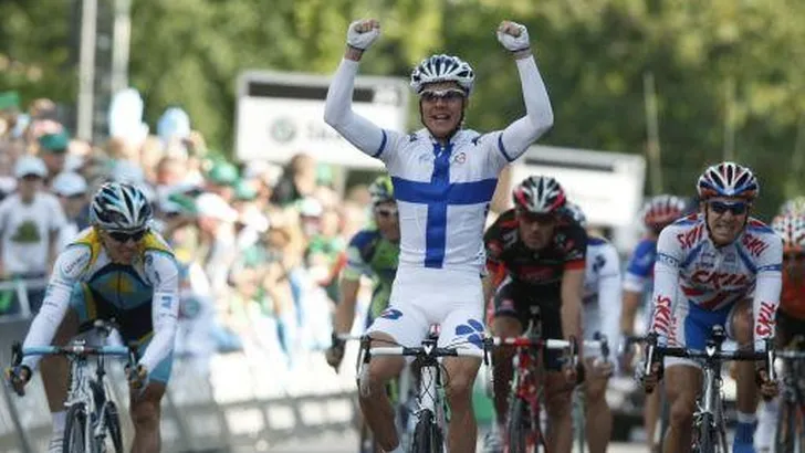 Fins kampioen Veikkanen wint in Duitsland