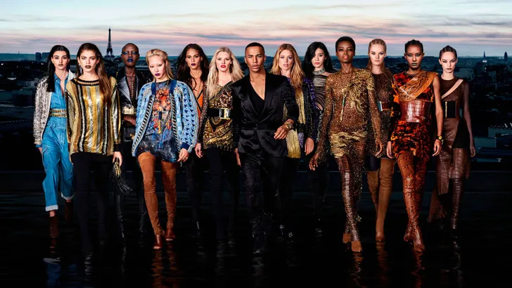 De eerste beelden van de L'Oréal en Balmain-collectie zijn er