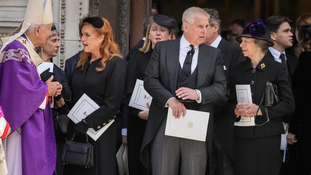 De uitvaart van de Duchess of Kent was één van de laatste keren dat Andrew en Sarah in het bijzijn van de rest van de Windsors werden gefotografeerd.