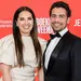 Leslie Keijzer en partner Goof op de rode loper van het boekenbal - trouwen ringen