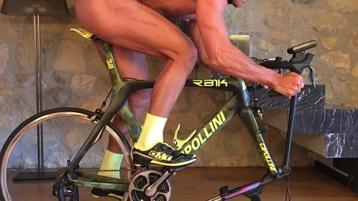 Cipollini poedelnaakt: 'Ik train altijd veilig'