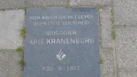 De gedenksteen voor Arie Kranenburg in Utrecht.