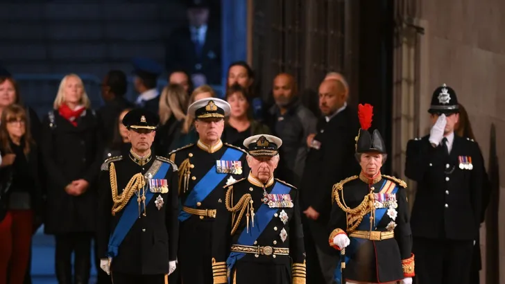 Waarom iedereen weer zenuwachtig wordt van prins Andrew
