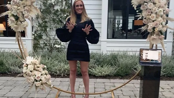 Adele showt haar nieuwe lijf