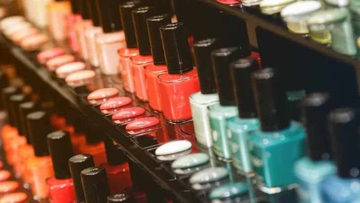 Met deze 5 kleuren nagellak ben je helemaal ‘on trend’ in 2019