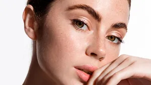 Zó kun je je poriën optisch verminderen met skincare