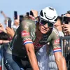 Giro | Mathieu van der Poel reageert kort maar duidelijk op interview Girmay: meer dan een emoji heeft hij niet nodig