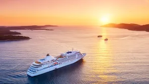 Weg met de winterdip: Zo plan je jouw eerste (stressvrije) zeilcruise in de zon