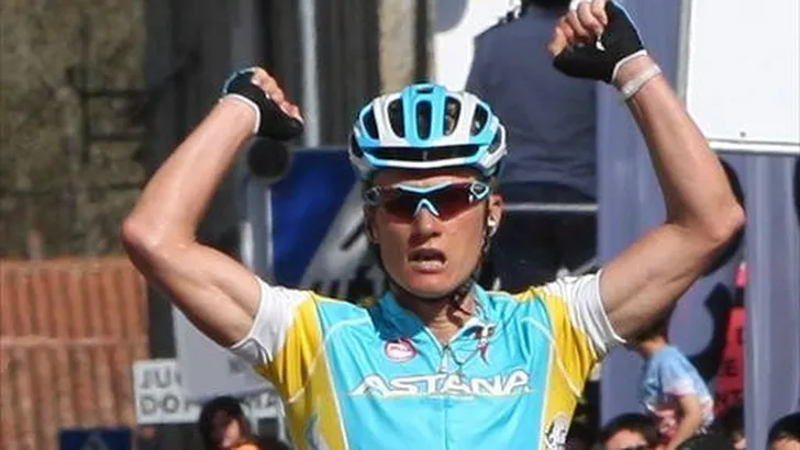 Vinokourov klopt Rabo's in het Baskenland