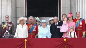 Queen Elizabeth viert feest