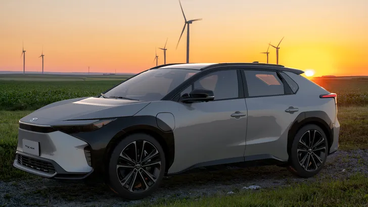 Toyota patenteert nieuwe component-indeling om binnenruimte elektrische auto's substantieel te vergroten