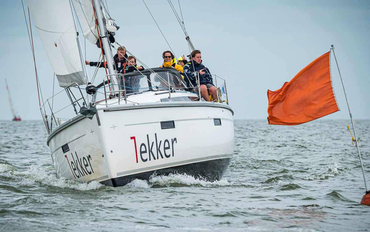 Augustus in 5 artikelen: van het aantikken van de ijskap tot een explosie op het IJsselmeer