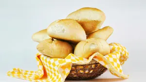 Van suikerpiek tot ontsteking: de reis van een wit bolletje door je lichaam