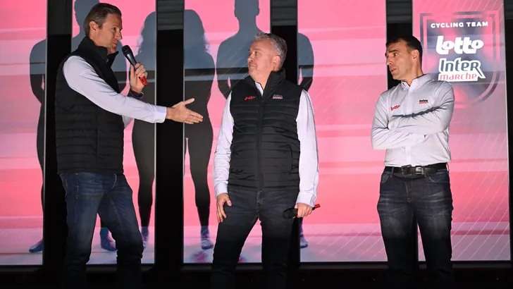 Aike Visbeek is een van de belangrijkste mannen in de sportieve omkadering van fusieploeg Lotto-Intermarché. Hij verwacht dat de ploeg richting de top 10 van de WorldTour gaat.