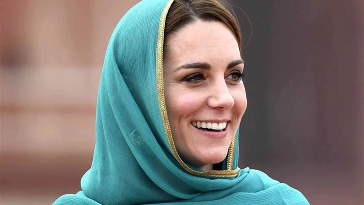 Hertogin Kate pakt Lahore (en zichzelf) stijlvol in