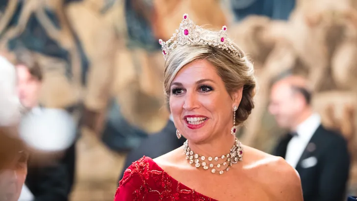 Koningin Máxima is een beeldschone 'lady in red' in Italië