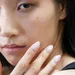 De clean girl-manicure krijgt een upgrade: alles over nail illuminators