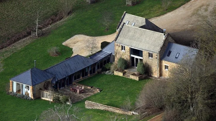 Dit is het buitenhuis van Harry en Meghan!