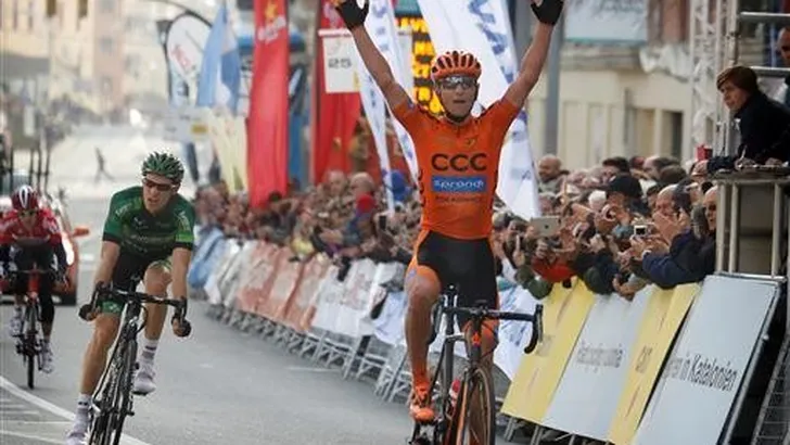 Paterski klopt medevluchters in Calella (VIDEO)