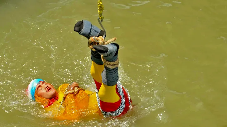 Illusionist vermist na mislukte goocheltruc in water