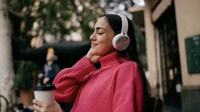 Noise cancelling audio