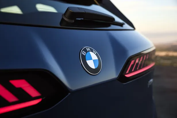Motorkap Embleem - BMW 1 Serie E81 / E87 - Origineel BMW | 51148132375