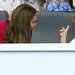 prins Louis en prinses Kate tribune ontdeugend