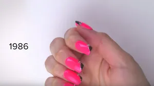 Zien: honderd jaar nail art