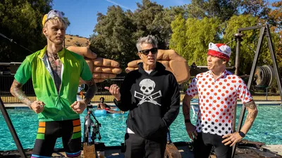 beeld uit de vorige film, Jackass Forever (2022)