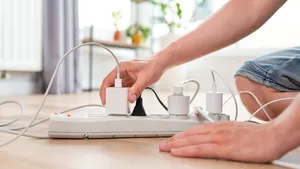 Opladers in een verlengsnoer.