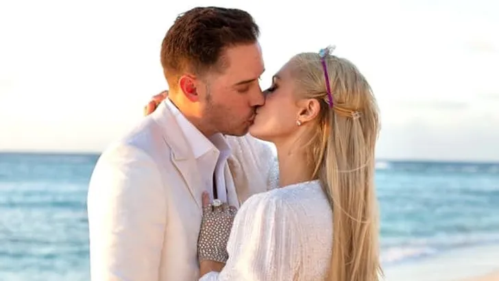 Hollywood: Paris Hilton (40) trouwt met Carter Reum 