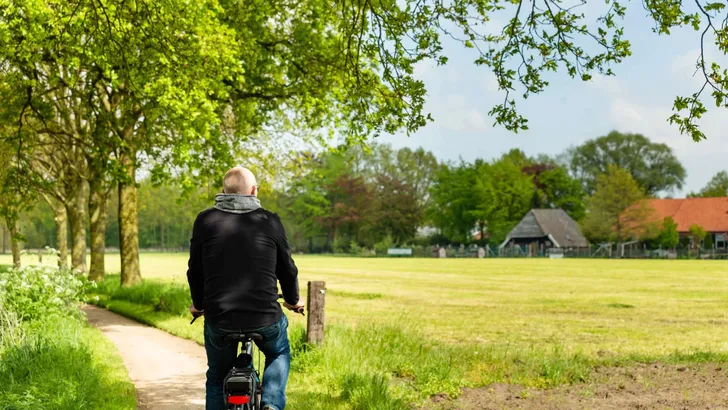 Cycling road trip with E-bike in the Netherlands during springtime