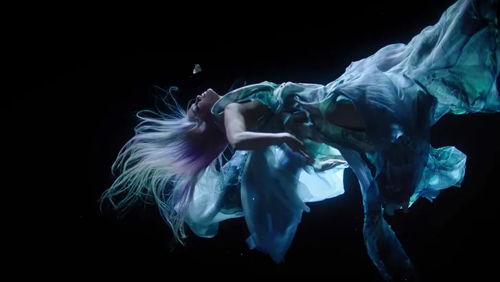 Iris van Herpen ontwerpt jurk Jennifer Lopez