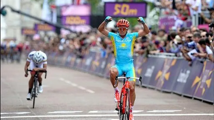 VINOKOUROV VEROVERT DE OLYMPISCHE TITEL