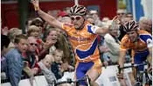 Hans Dekkers wint in Olympia's Tour