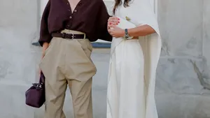 Vrouwen met stijlvolle looks.