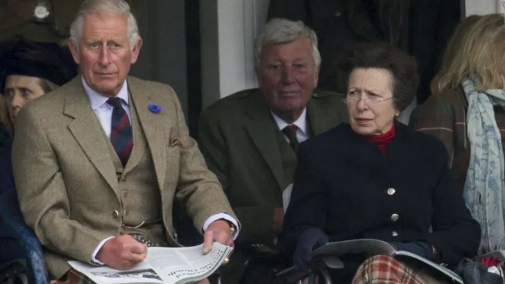 Brekend: Hoe ziek is prinses Anne?