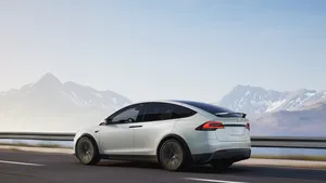 VIDEO: Tesla Model X brandt onderwater 