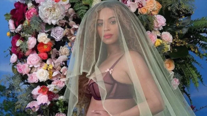 Zien: álle prachtige foto's van Beyoncé's zwangerschapsshoot