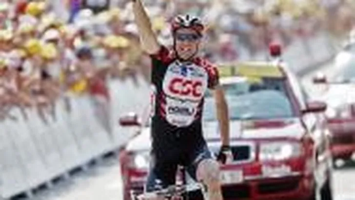 Voigt wint na monstervlucht in Tour