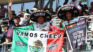 Fans uit Mexico die juichen voor Sergio Perez