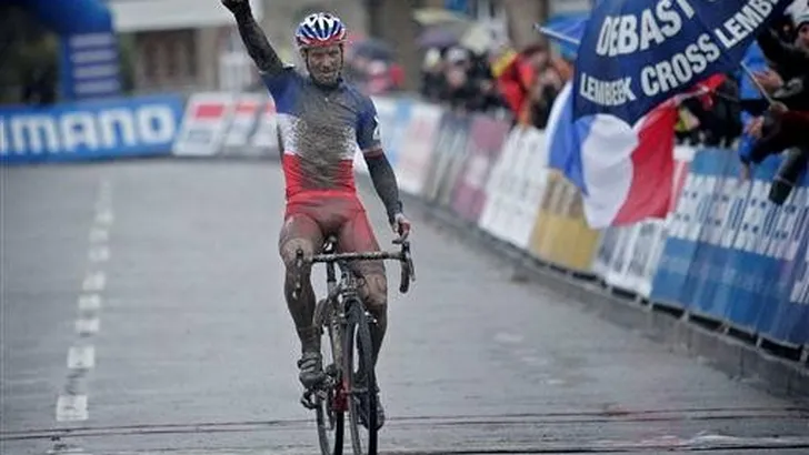 Mourey wint Namen, Van der Haar leidt