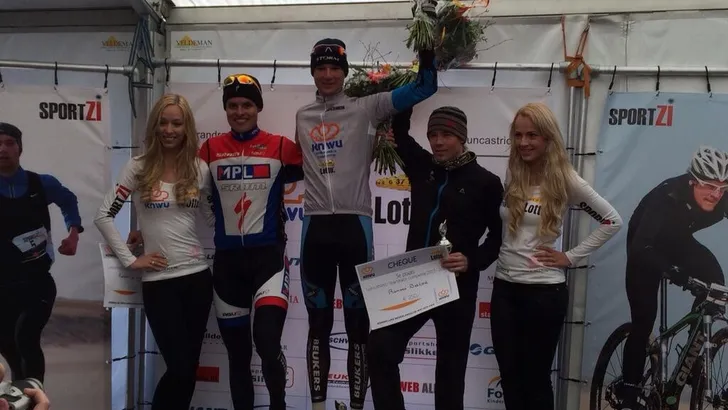 Hoogenboom en Broekaart winnen Strandcompetitie