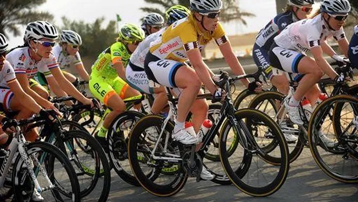 VIDEO Giant-Shimano in de woestijn van Qatar