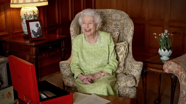 Koningin Elizabeth neemt afscheid van Buckingham Palace