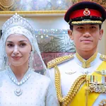 Royal Wedding Of Prince Mateen &amp; Anisha Adam - Bersanding Ceremony