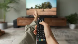 Televisie kijken.