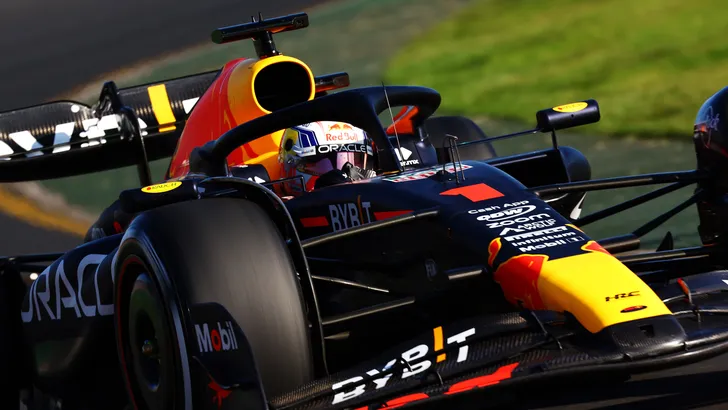 Max Verstappen onder vuur voor startpositie tweede herstart